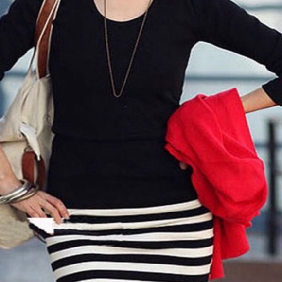 Black & White Striped Long Sleeve Bodycon Dress - Picture 3 of 7